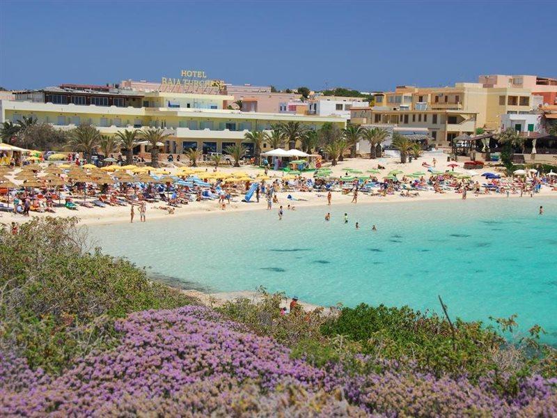فندق هوتل بايا تورتشيز لامبيدوزا المظهر الخارجي الصورة